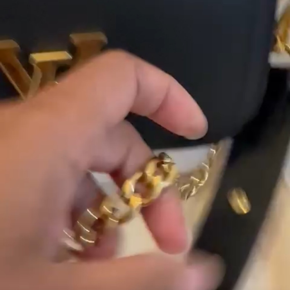 ❌SOLD❌Louis Vuitton Black Lockme Tender Noir - Picture 7 of 11